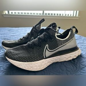 Nike Black and White Athletic Shoes